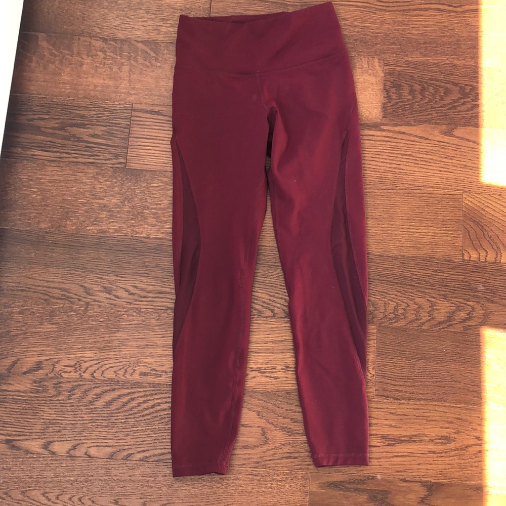 SPRING SALE: Women’s Old Navy Activewear Leggings